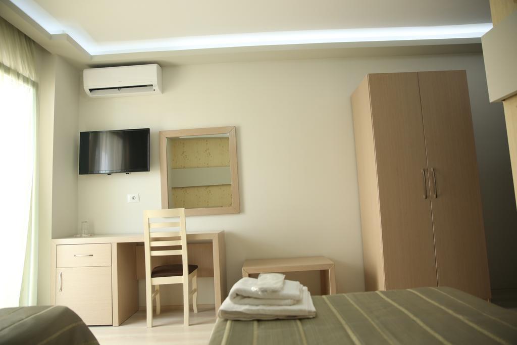 Hotel Pogradeci Rum bild