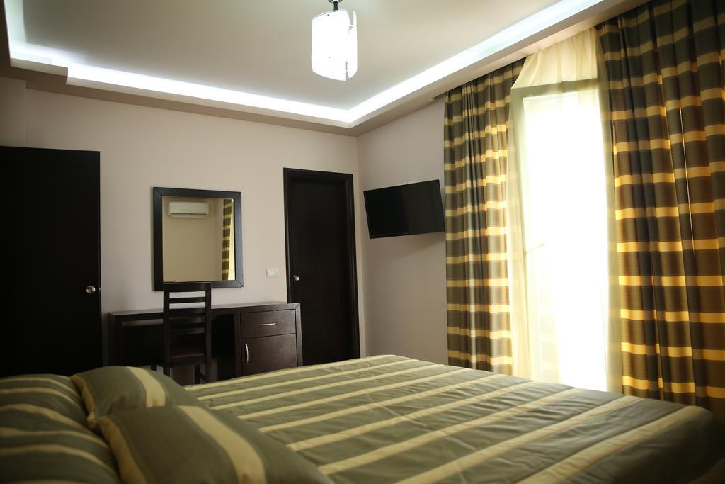Hotel Pogradeci Rum bild